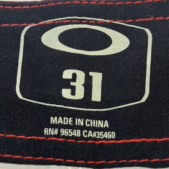 Oakley Vault Exclusive Redline Pleasure Board-shorts Swim NWT Size 31 - Picture 6 of 9